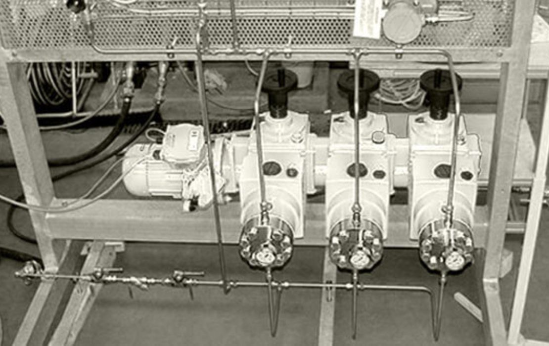 Metering of butane (blowing agent)